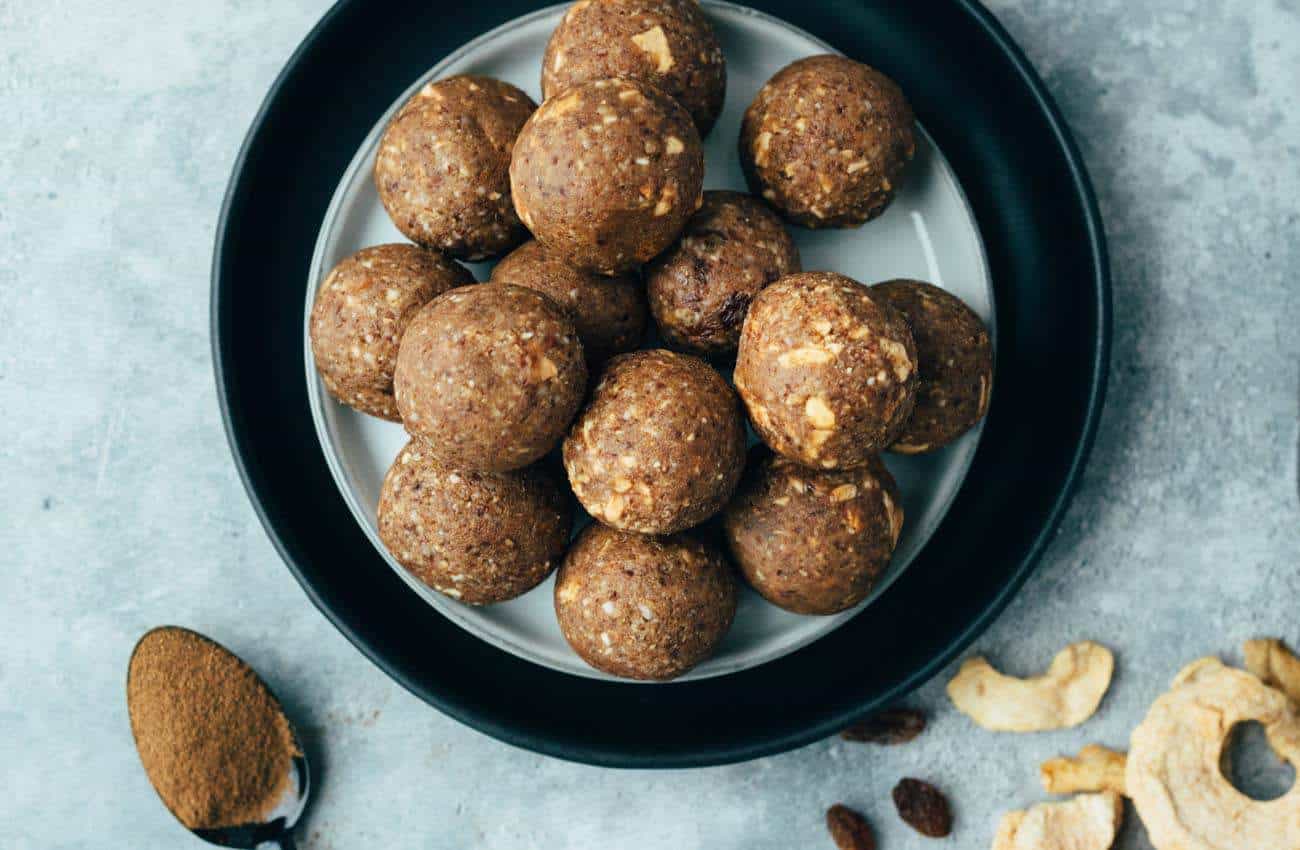 Bliss Balls Bratapfel Style (15 Minuten)