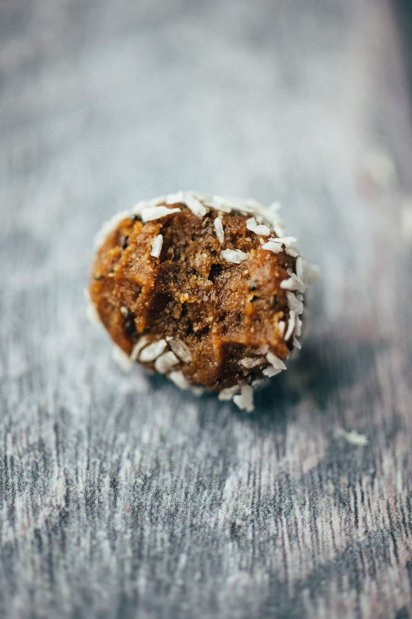 Energy Balls with walnuts and cinnamon (15 minutes)