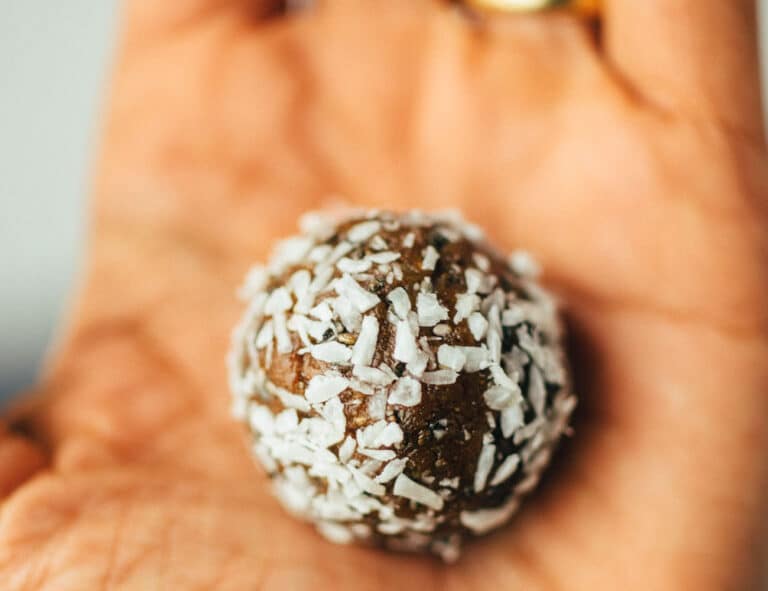Energy Balls mit Walnüssen und Zimt (15 Minuten)