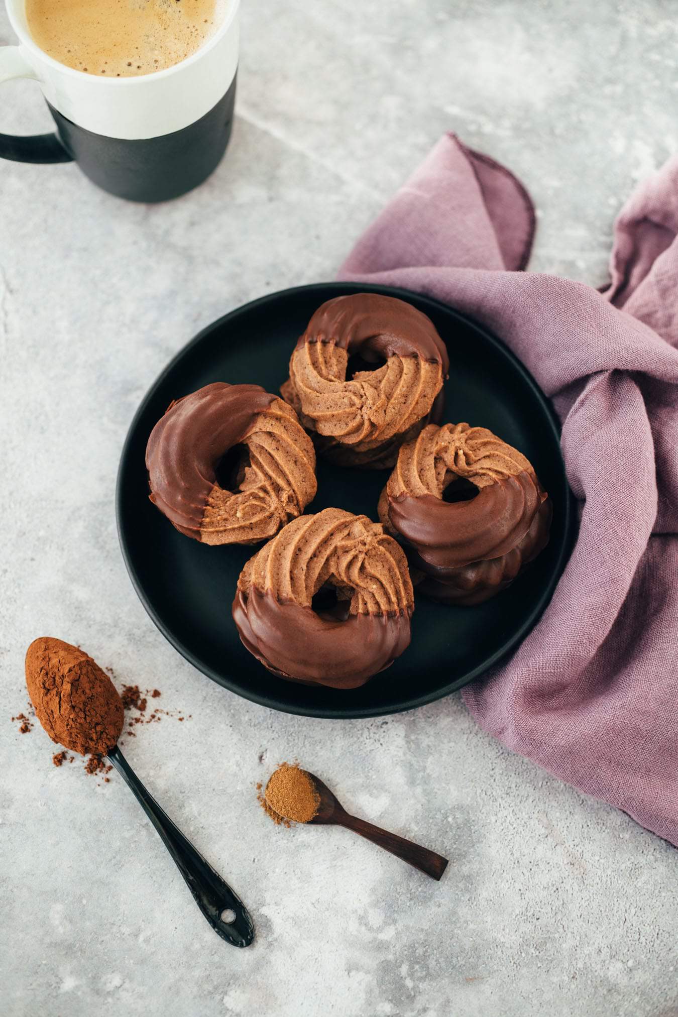 Vegan chocolate cinnamon curls