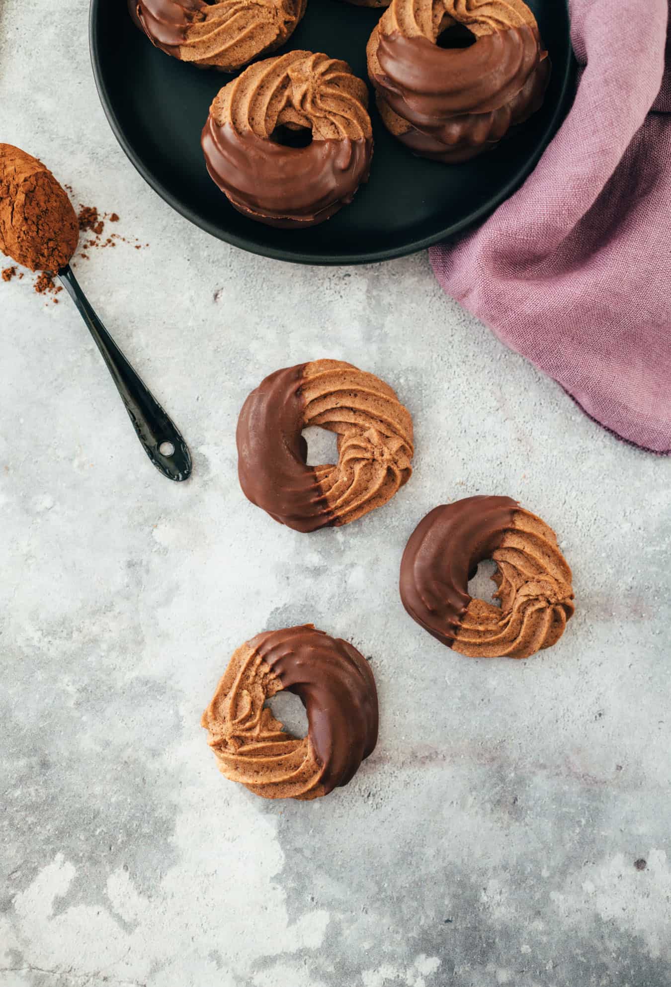 Vegan chocolate cinnamon curls