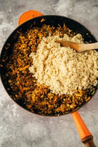 veganer Braten mit herrlicher Sauce in nur 60 Minuten zubereitet