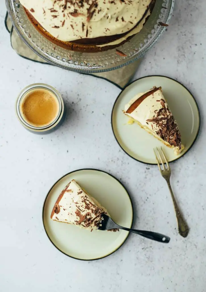 Fruity pineapple cake with cashew frosting