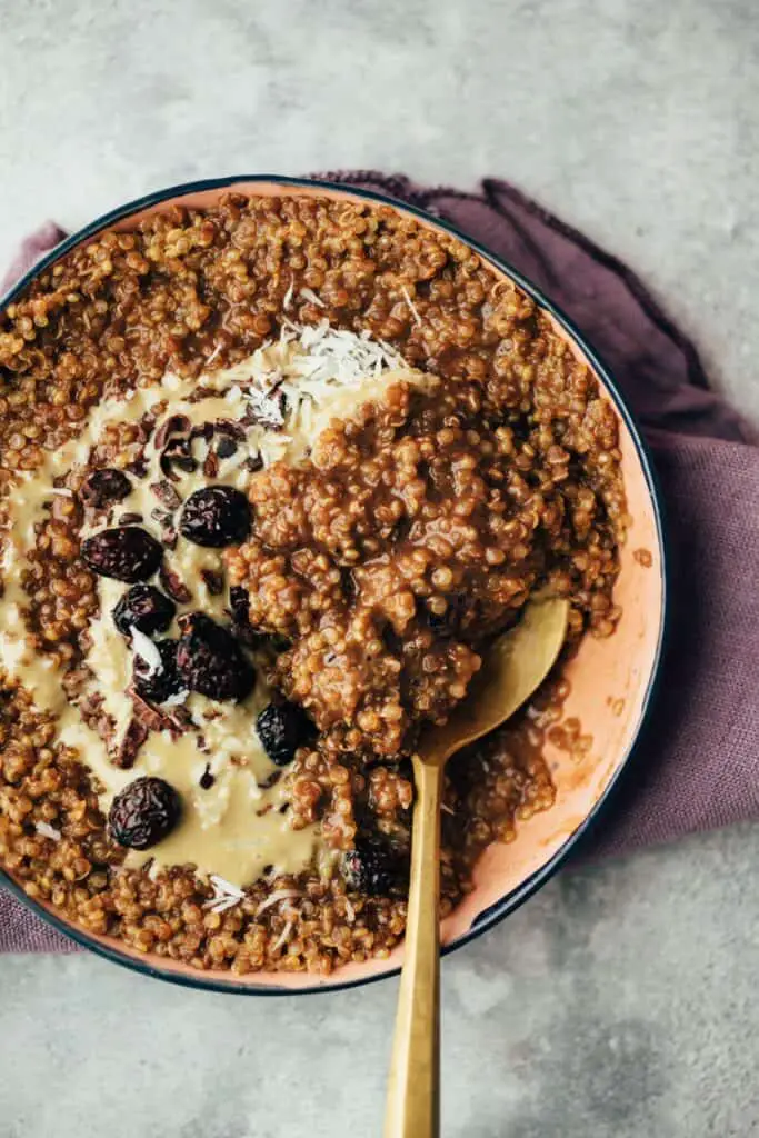 Schoko-Quinoa Bowl (20 Minuten)