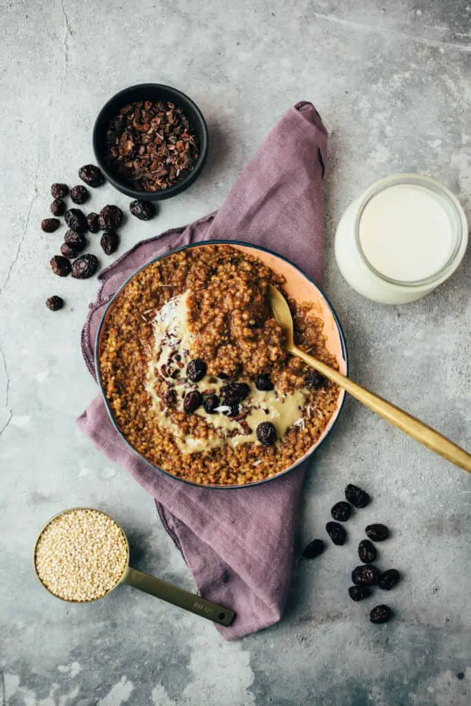 Schoko-Quinoa Bowl (20 Minuten) 