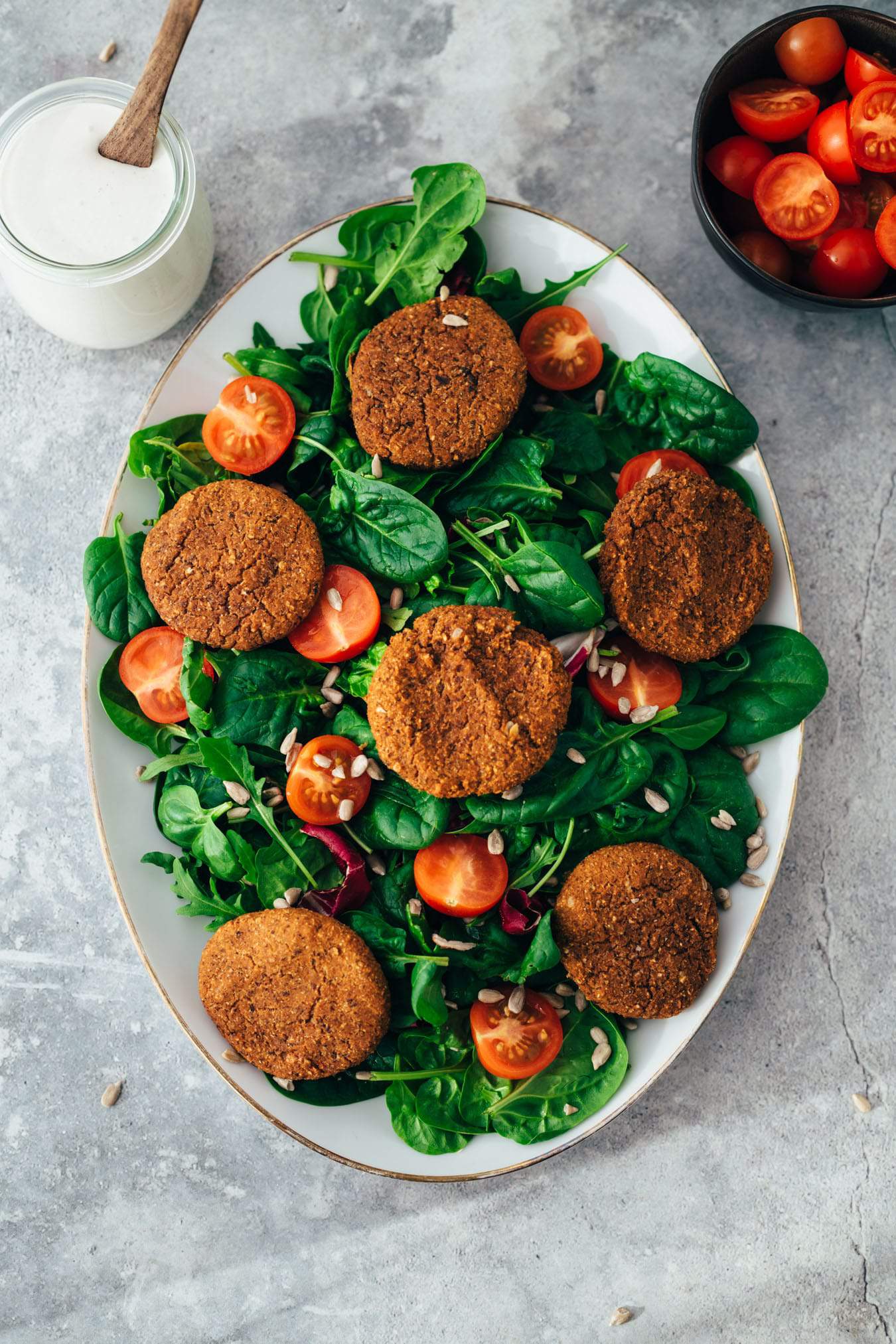 Falafel Patties mit schwarzen Bohnen und Quinoa (gf) — VEGANE VIBES
