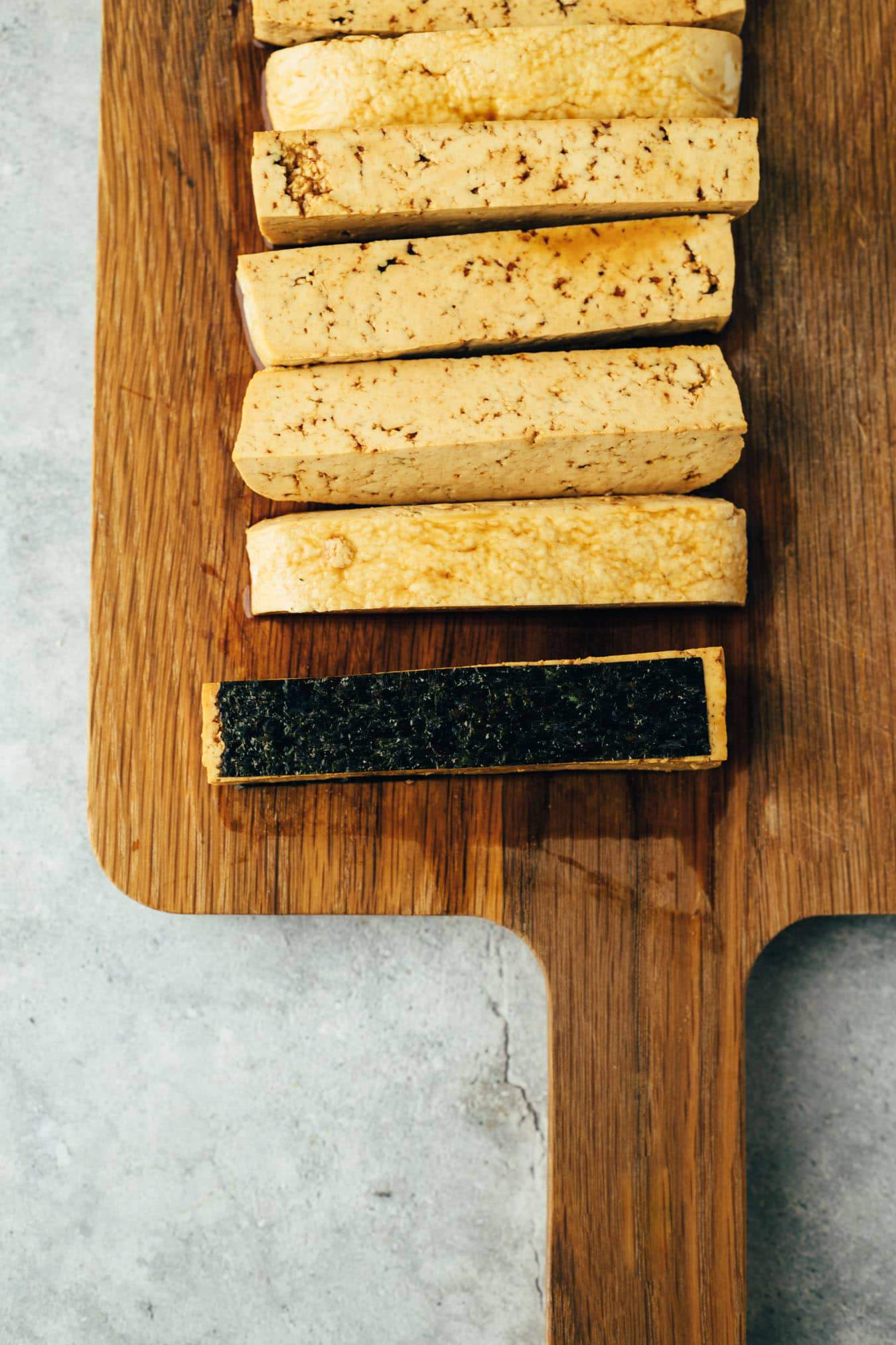 Veganer Fisch Burger mit Cashew-Remoulade — VEGANE VIBES Veganer Fisch Burger mit Cashew-Remoulade — VEGANE VIBES