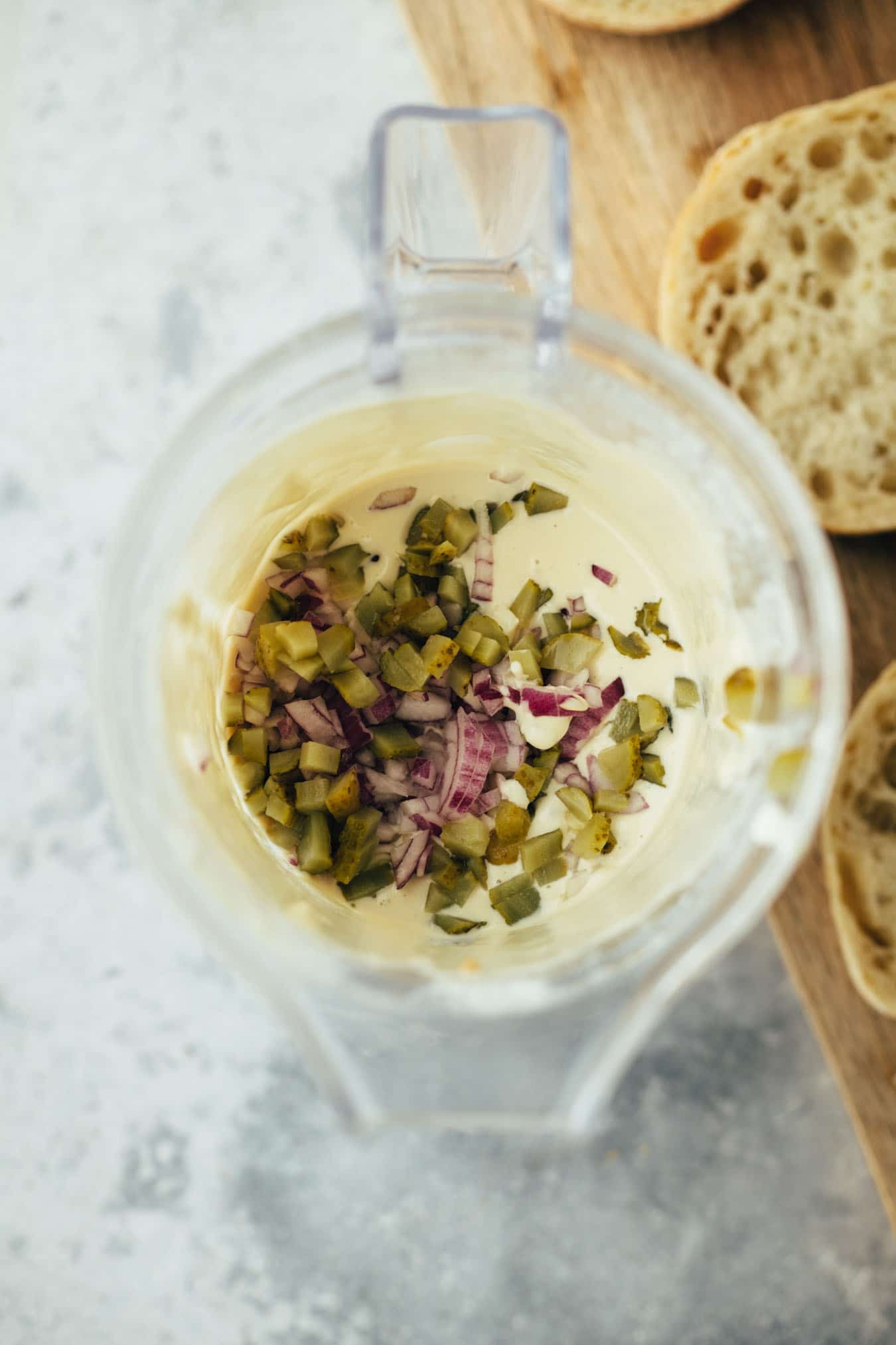 Veganer Fisch Burger mit Cashew-Remoulade — VEGANE VIBES Veganer Fisch Burger mit Cashew-Remoulade — VEGANE VIBES