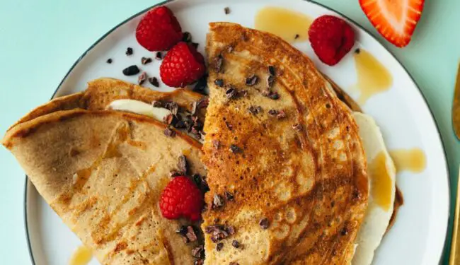 Buchweizen Pfannkuchen mit Cashewcreme (gf)