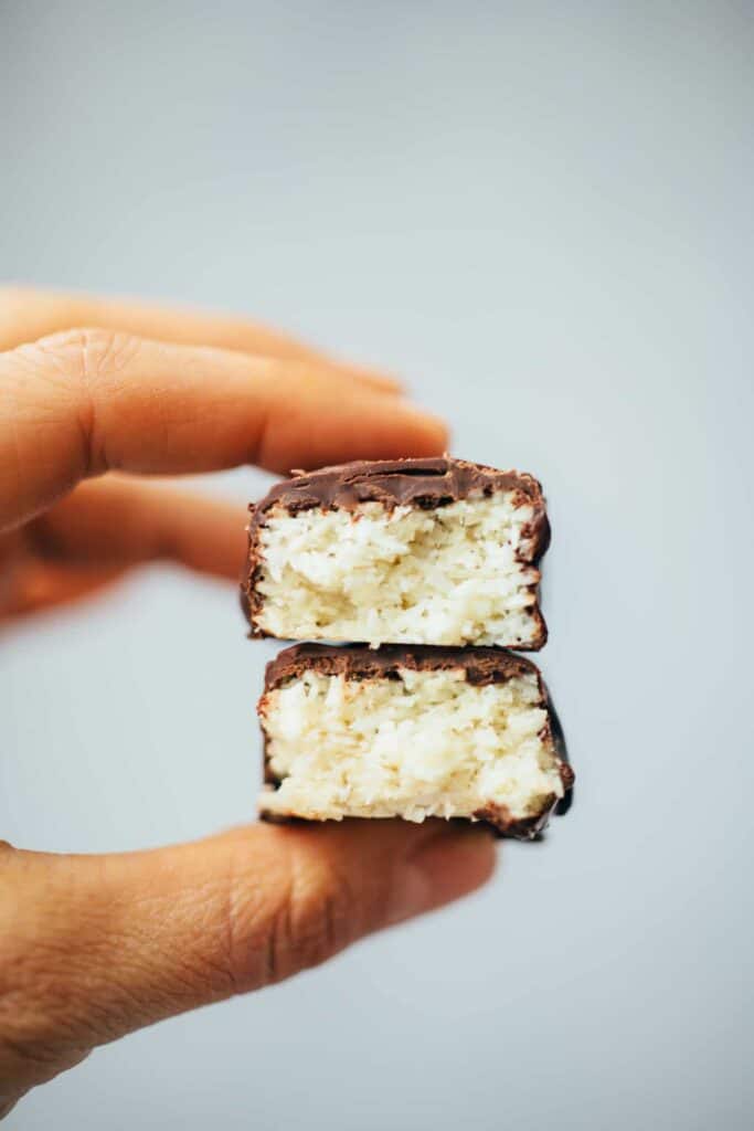 Simple vegan bounty bar