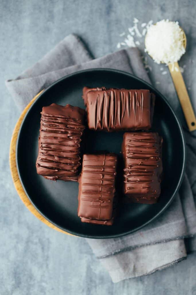 Simple vegan bounty bar