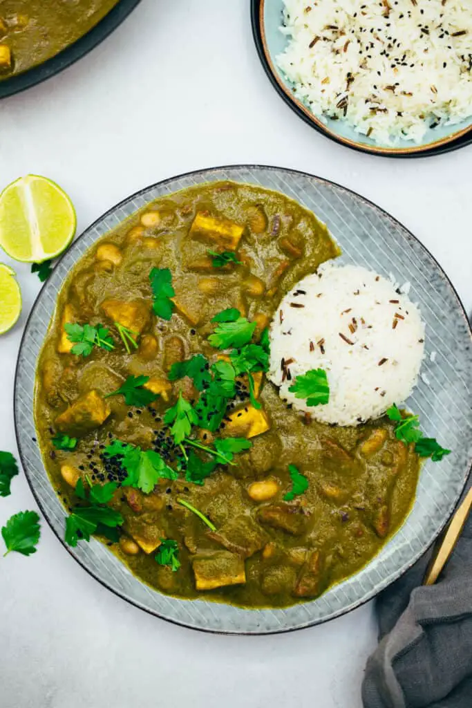 Einfaches Spinat Curry Palak Paneer (30 Minuten)