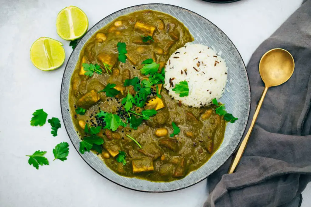 Einfaches Spinat Curry Palak Paneer (30 Minuten)