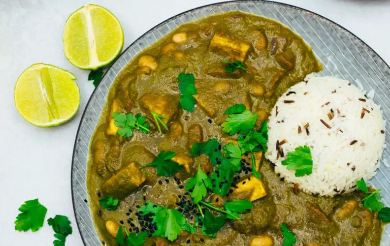 Einfaches Spinat Curry Palak Paneer (30 Minuten)