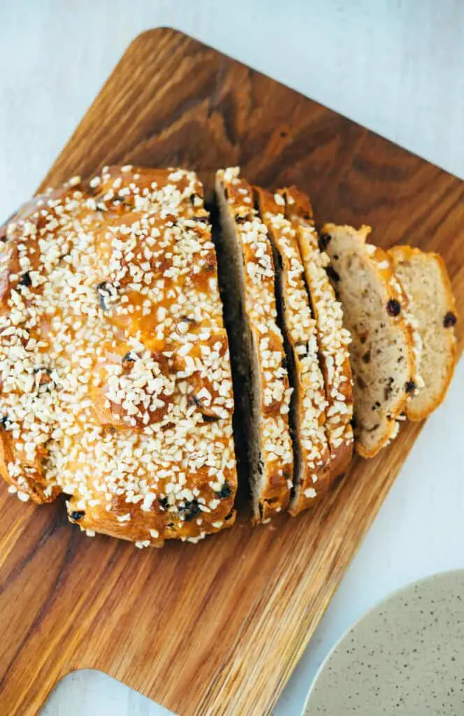 simple vegan easter bread