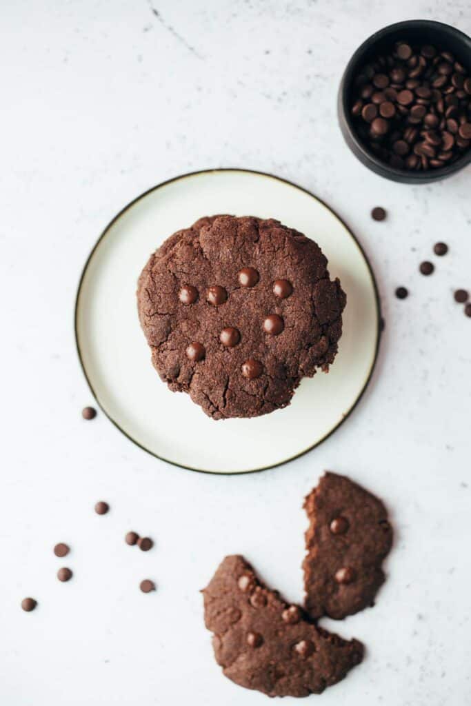 Tahini chocolate cookies