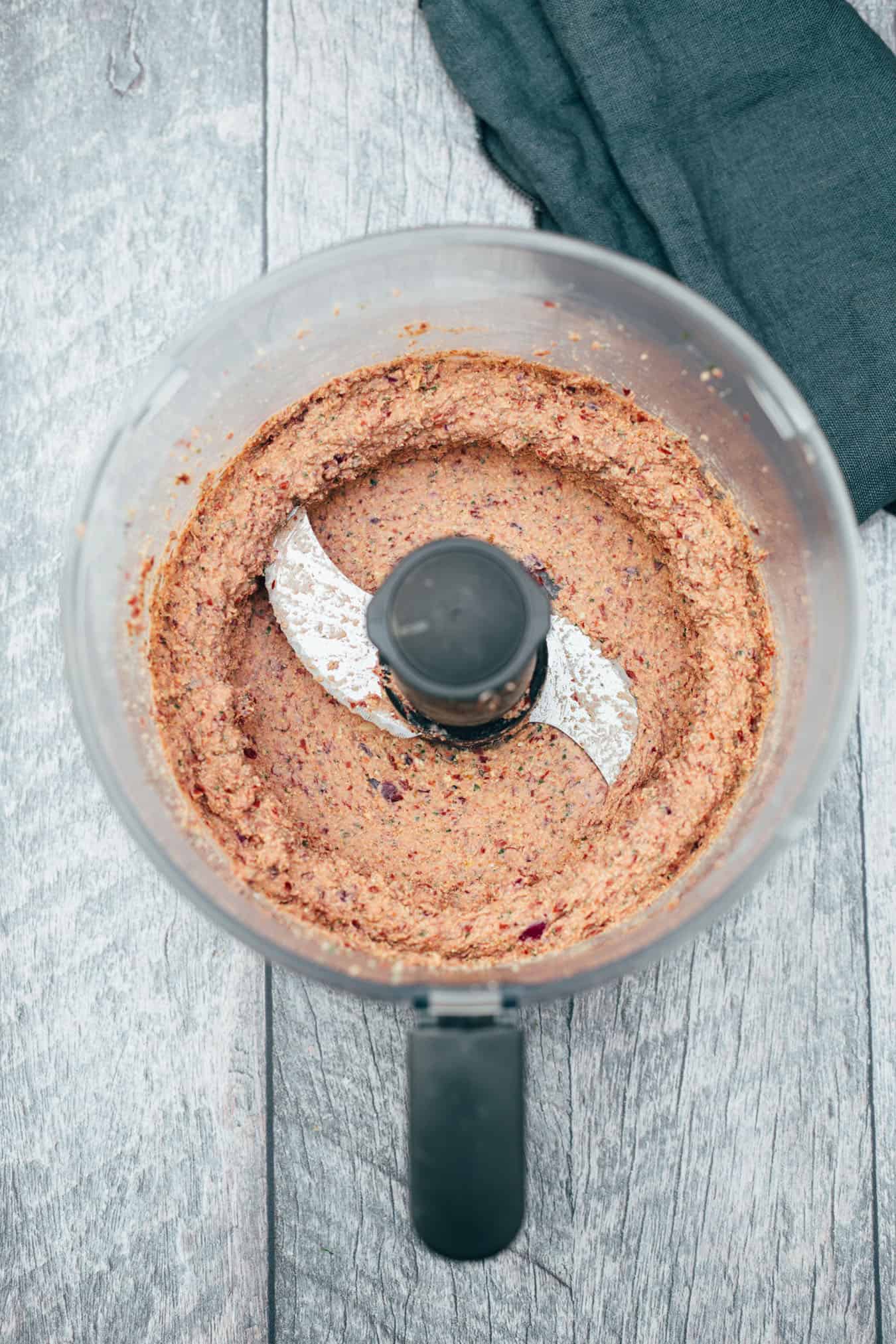 Veganer Aufstrich Leberwurst Art (10 Minuten) - VEGANE VIBES