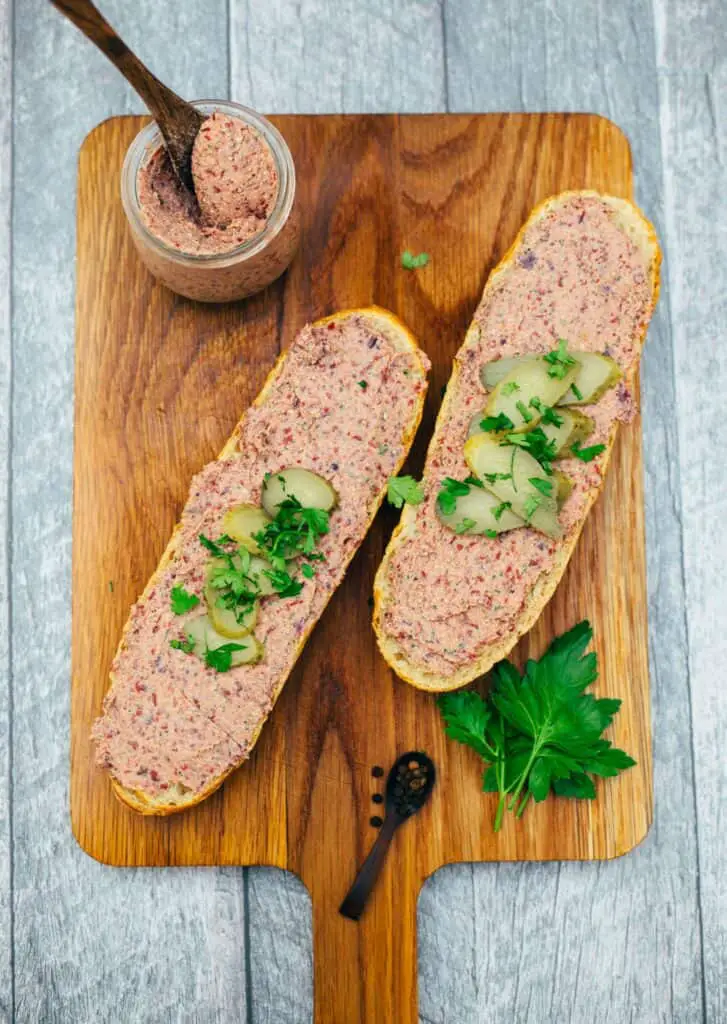 Vegan spread liver sausage style (10 minutes)