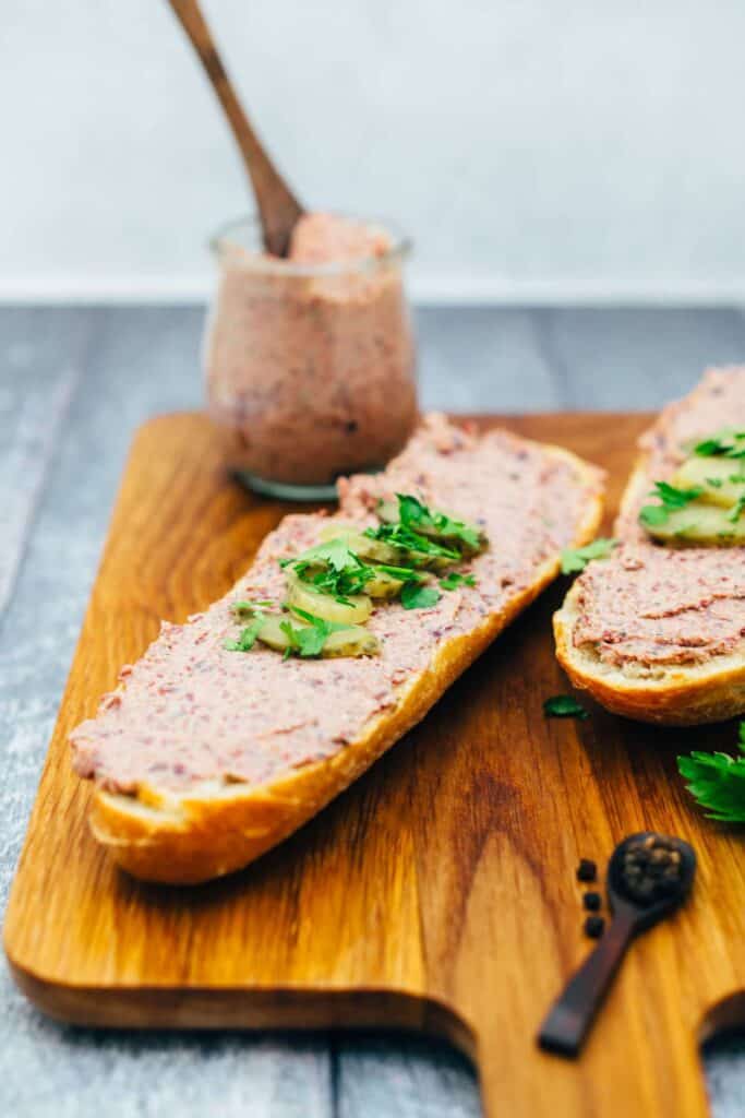 Veganer Aufstrich Leberwurst Art (10 Minuten)