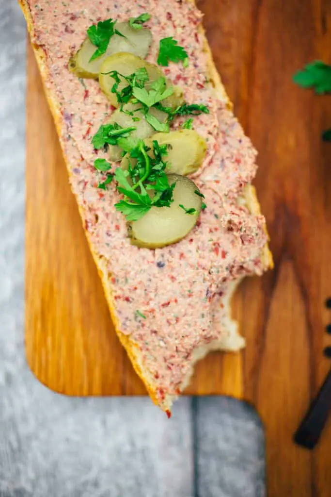 Veganer Aufstrich Leberwurst Art (10 Minuten)