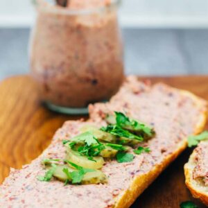 Veganer Aufstrich Leberwurst Art (10 Minuten)