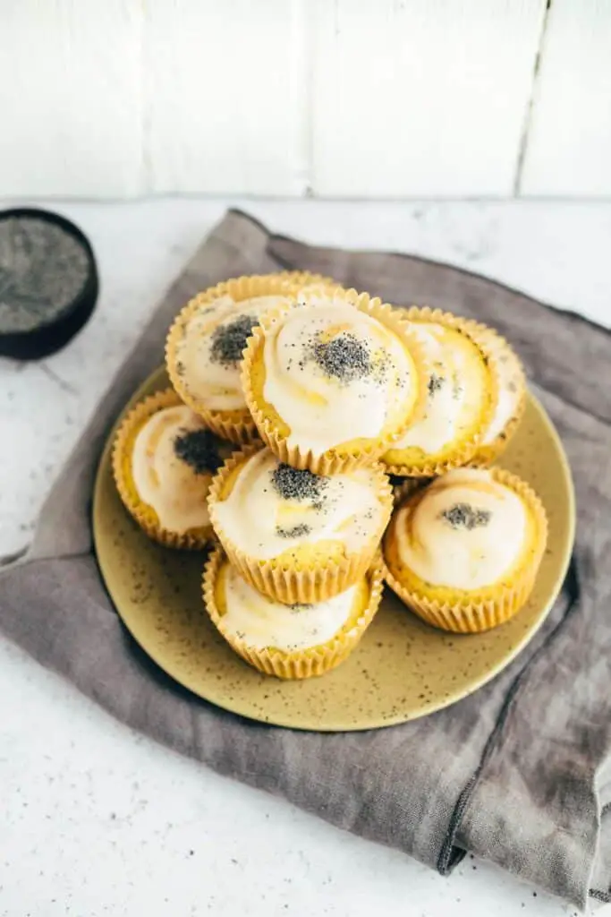 Mohn-Zitronen Muffins (35 Minuten)