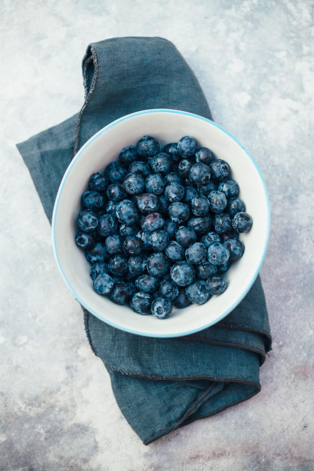 Einfacher veganer Blaubeerkuchen — VEGANE VIBES