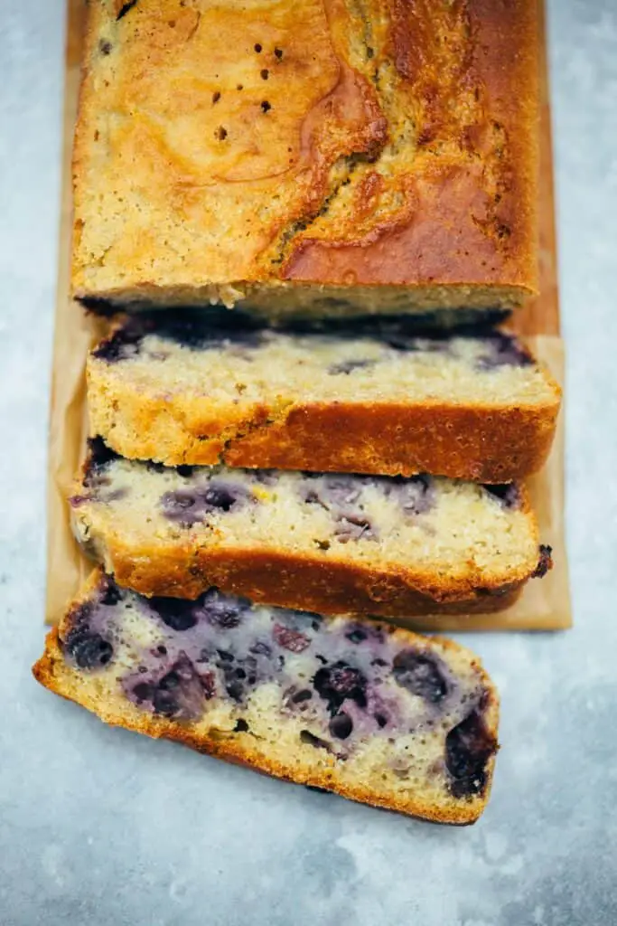 Simple vegan blueberry pie