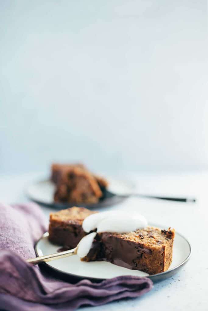 Saftiger veganer Zucchinikuchen