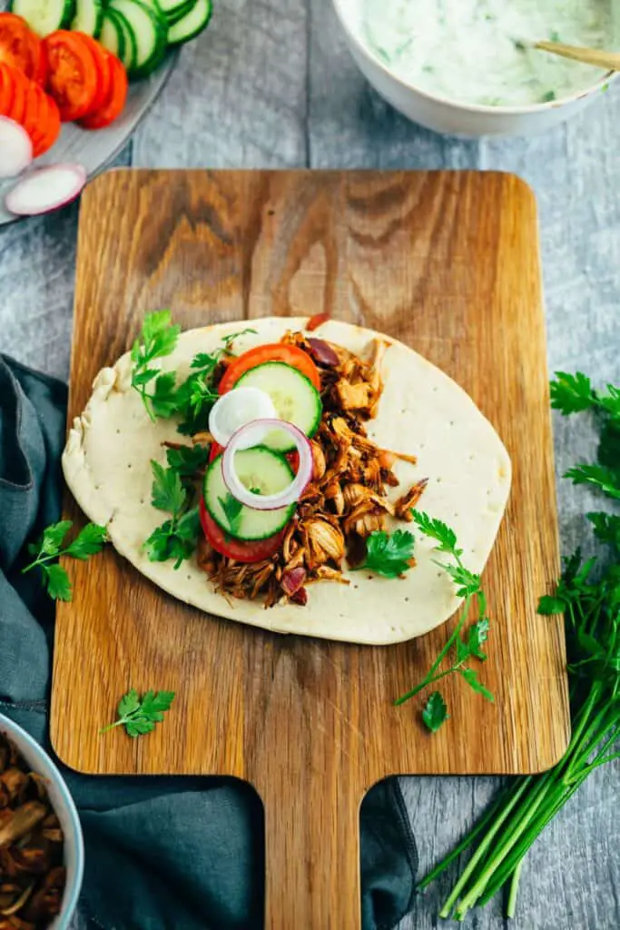 Veganes Gyros Sandwich mit Jackfruit