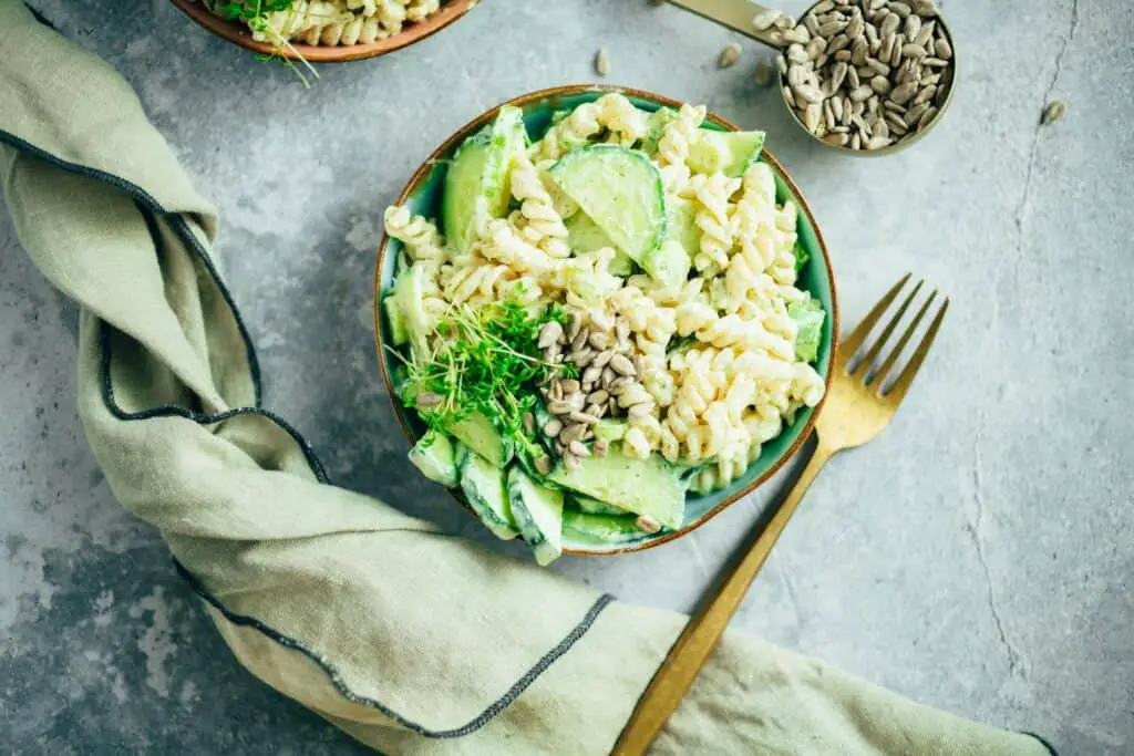 Creamy pasta salad with cucumber