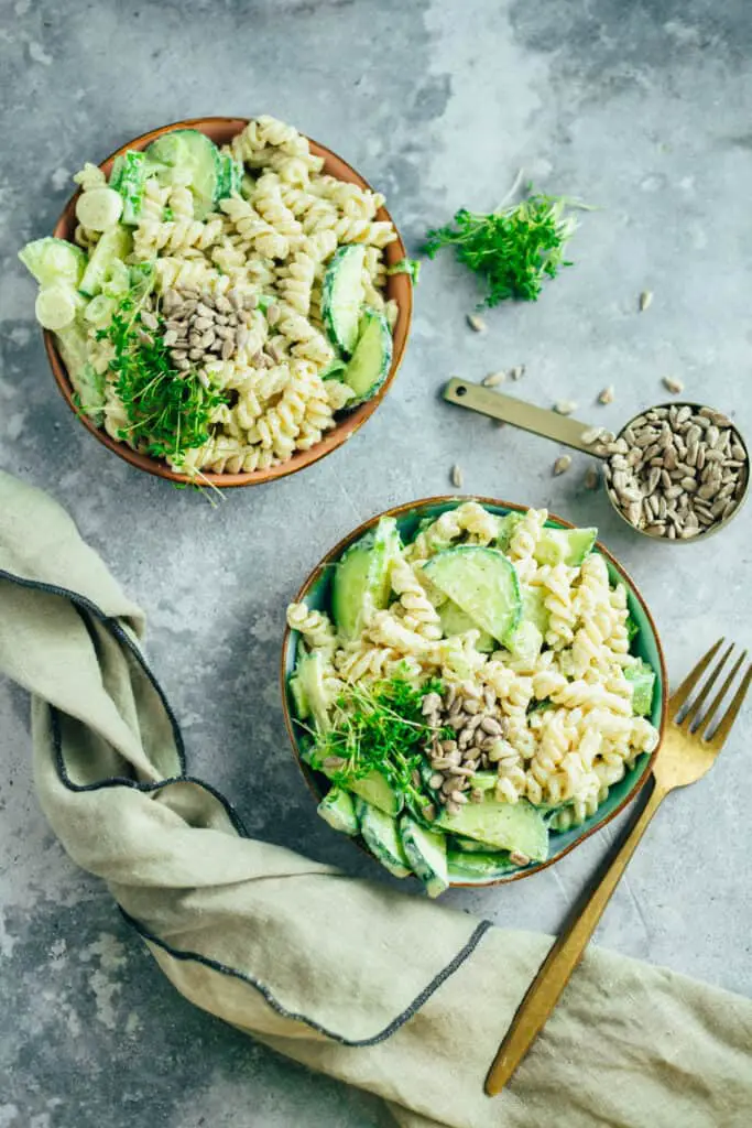 Creamy pasta salad with cucumber