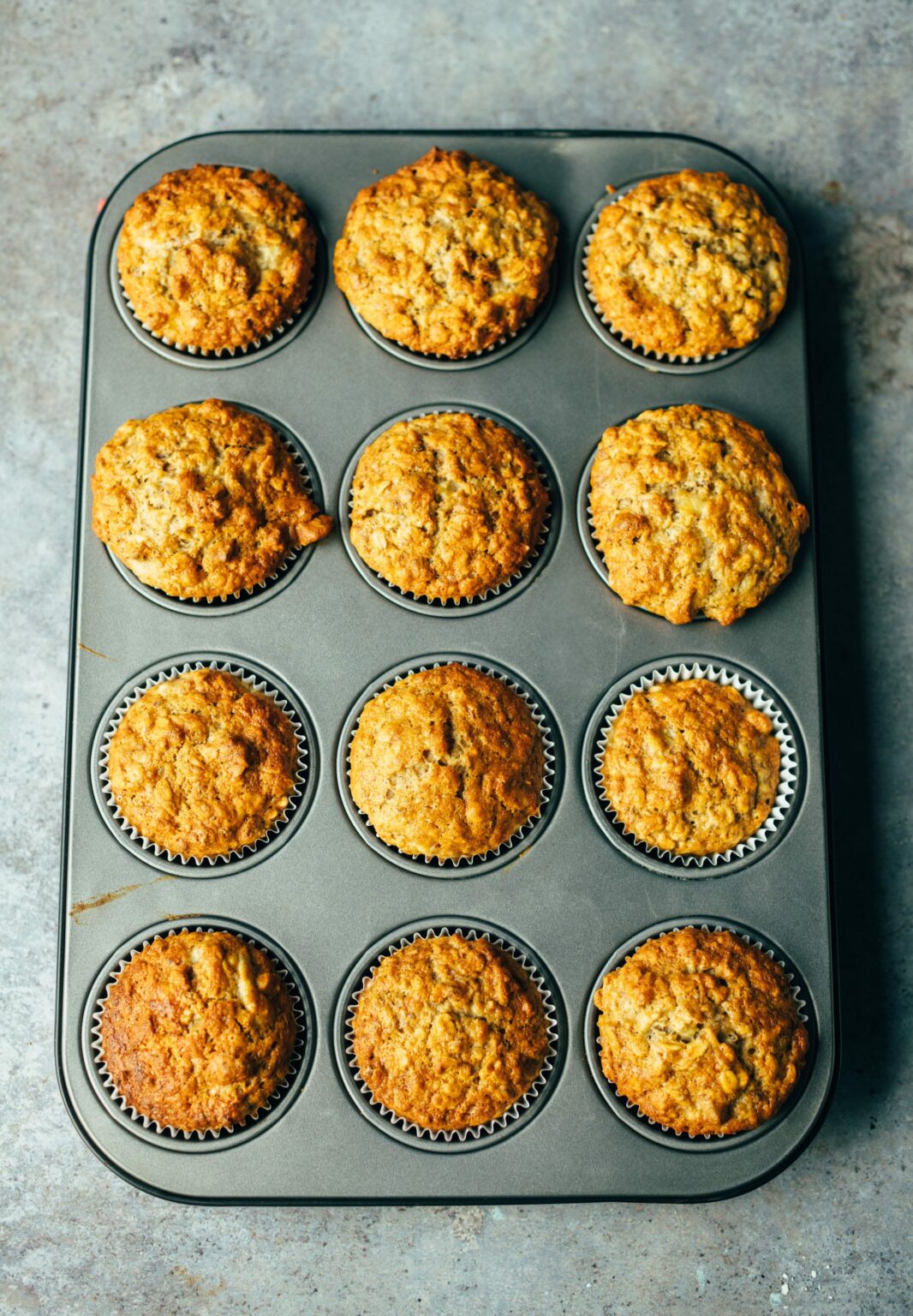 Einfache Bananen Nuss Muffins — VEGANE VIBES
