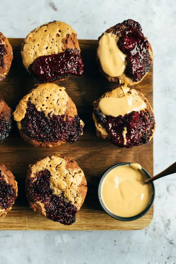 Vegane Peanut Butter & Jelly Muffins — VEGANE VIBES