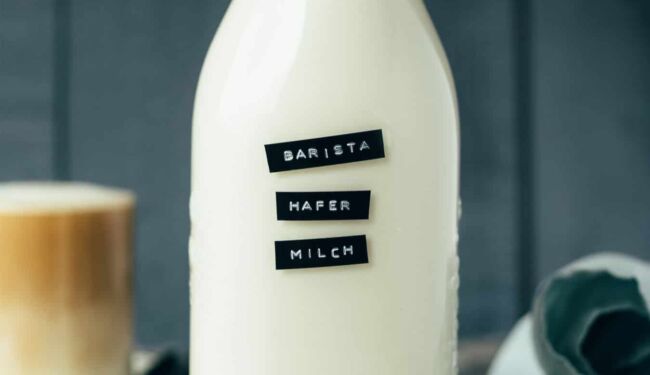 Cremige Barista Milch (10 Minuten)