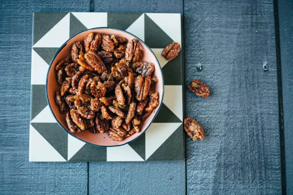 Caramelize pecans simply