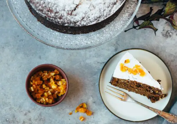 Weihnachtlicher Früchtekuchen — VEGANE VIBES