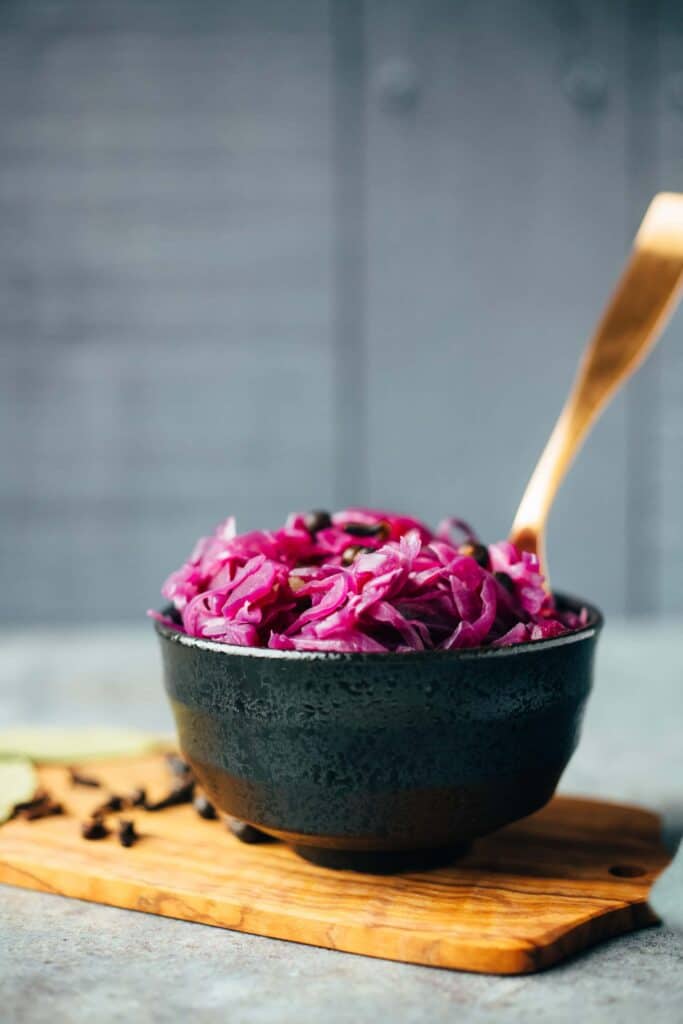 Winter red cabbage with apple (vegan)