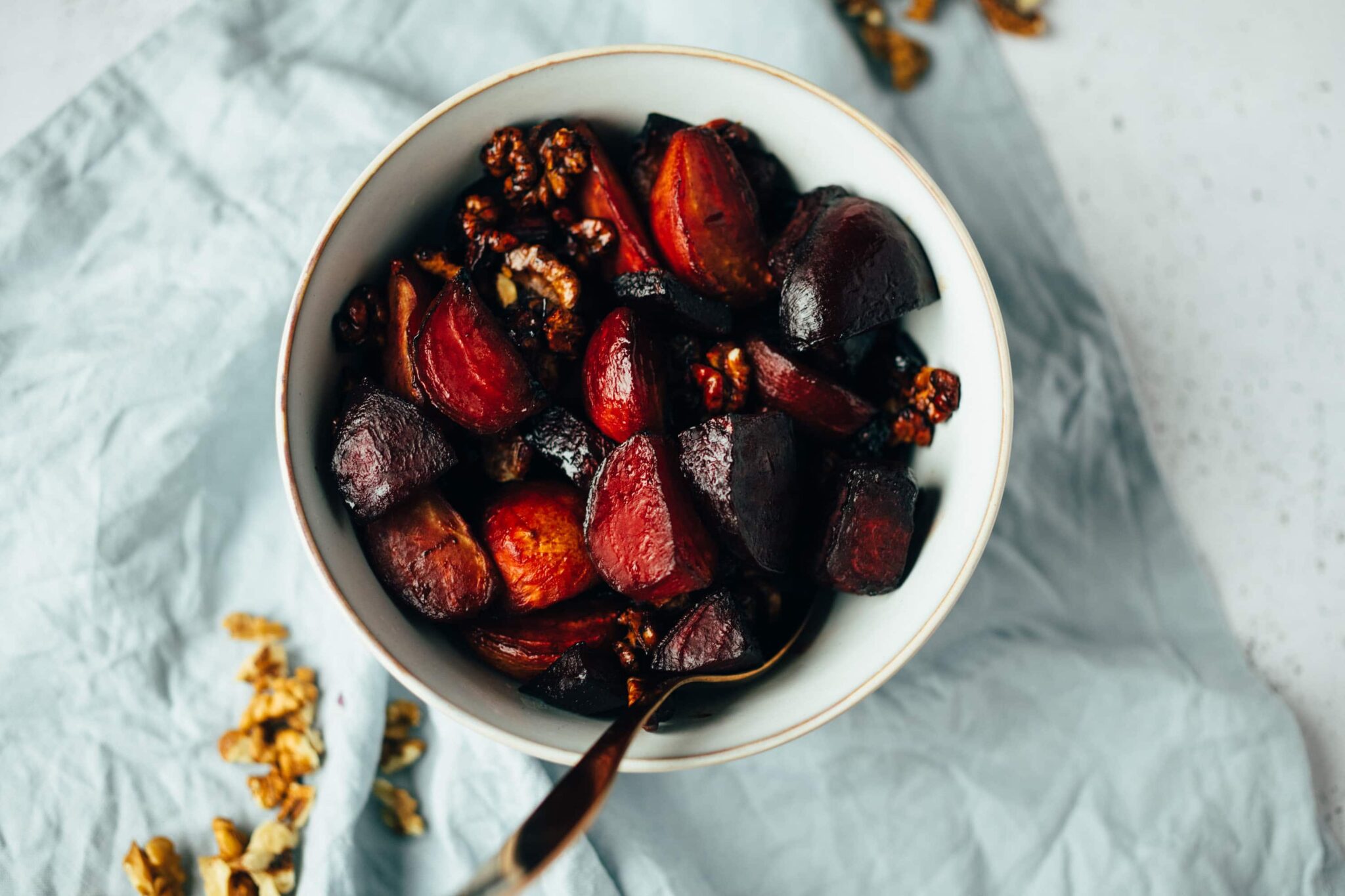 Rote Beete geschmort mit Walnüssen — VEGANE VIBES