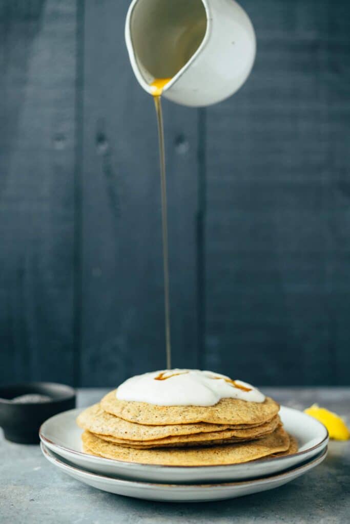 Poppy seed lemon pancakes (oil free)
