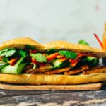 Vietnamesisches Bánh Mi Sandwich (vegan)