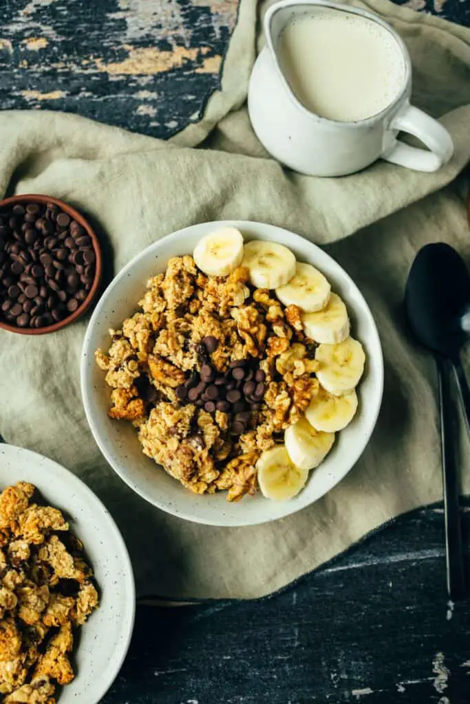 Chunky Monkey Granola (vegan)