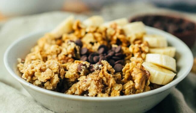 Chunky Monkey Granola (vegan)