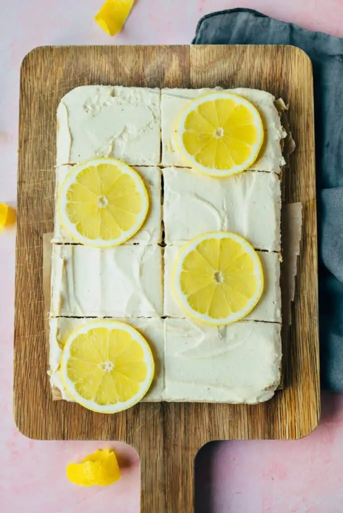 Cremige Zitronenschnitten / Zitronencheesecake (glutenfrei, laktosefrei, vegan)