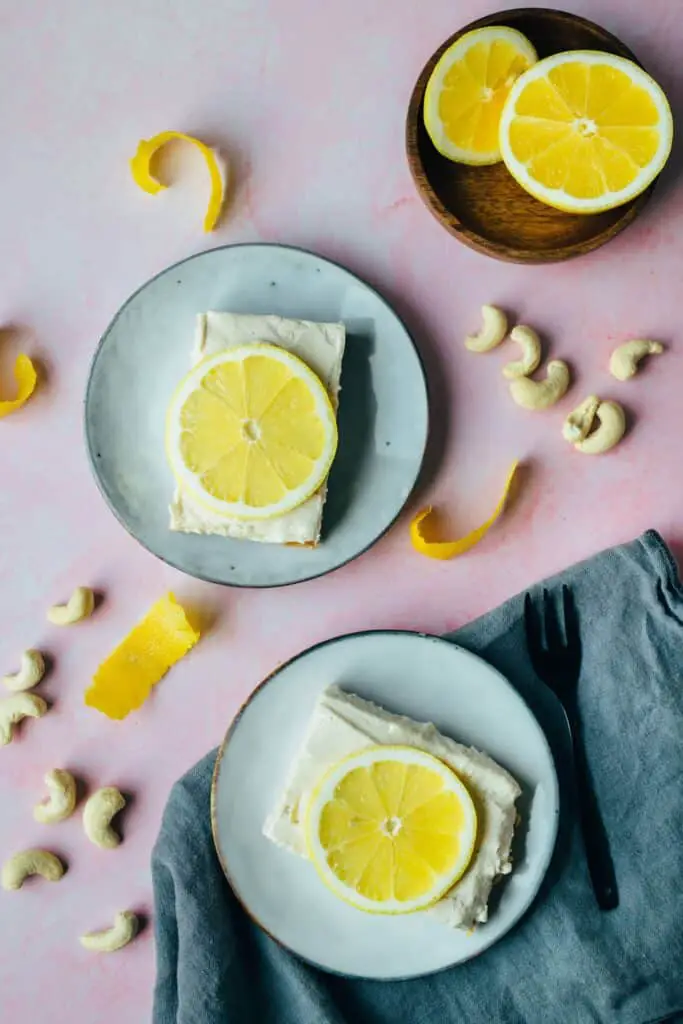 Cremige Zitronenschnitten / Zitronencheesecake (glutenfrei, laktosefrei, vegan)