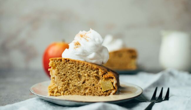 Apfelkuchen mit Vanillesauce (vegan)