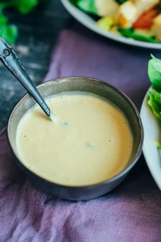 Veganer Caesar Salad (glutenfrei &amp; laktosefrei) — VEGANE VIBES