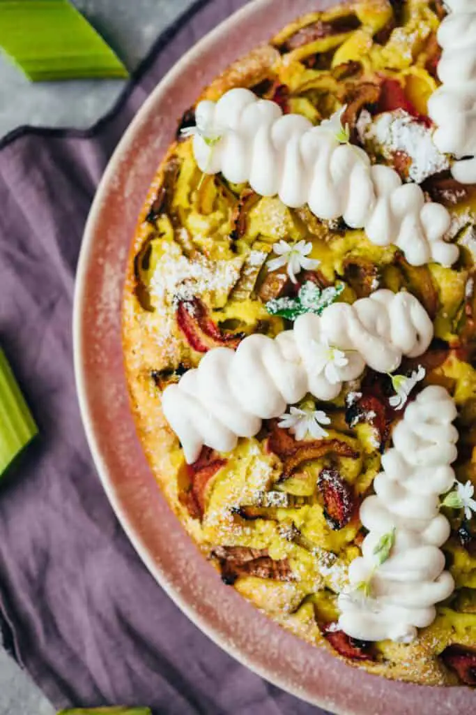 Simple rhubarb cake (vegan)