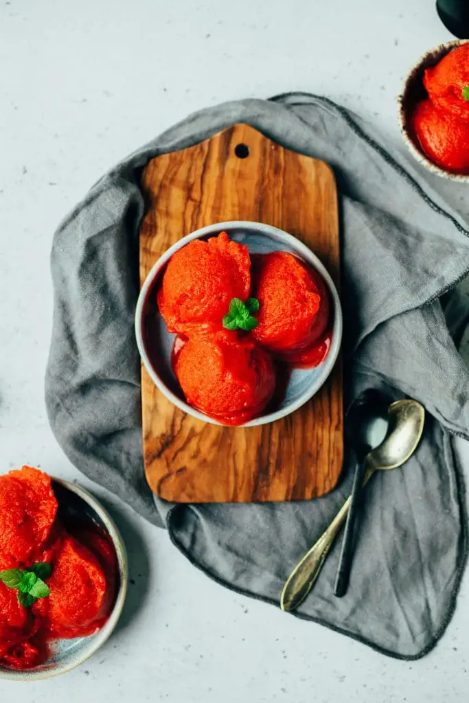 Strawberry sorbet (vegan)