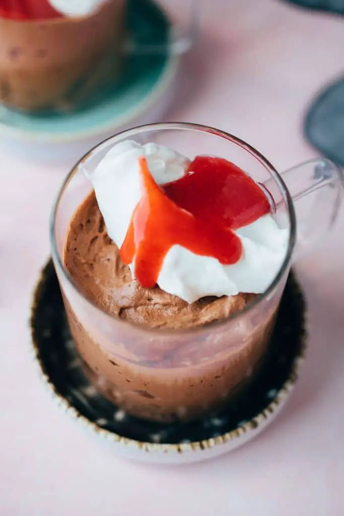 Chocolate mousse (2 ingredients)